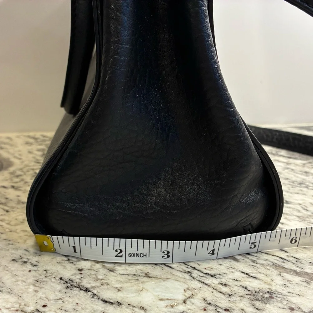 Kate Spade Tote Purse Black with gold accent and lattice detail - Picture 12 of 14